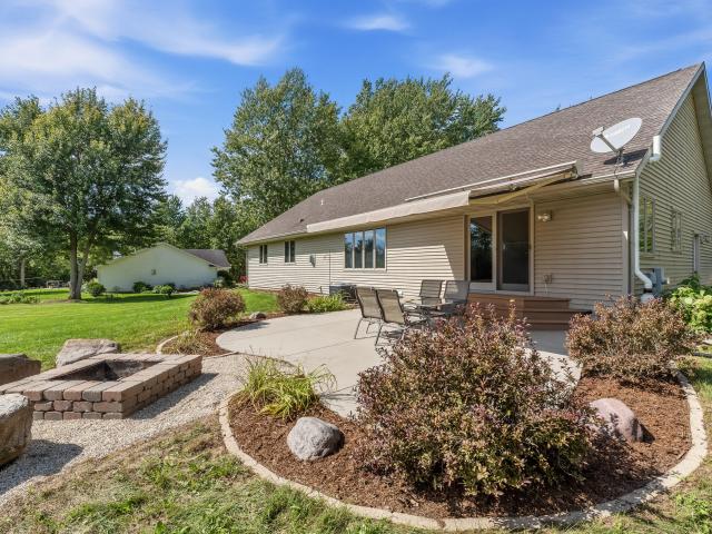5061 Birchwood Ln