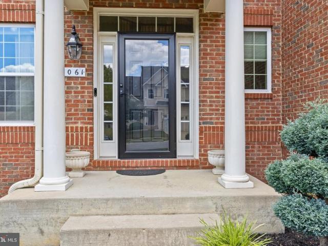 5061 Royal Birkdale Avenue