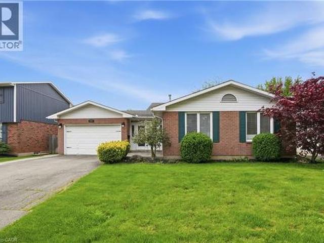 5062 Friesen Boulevard, Beamsville, ON, L3J 0A6 house for sale | Listing ID 40851 | Royal LePage