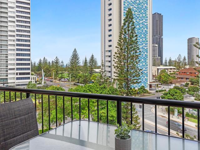 506/32 Surf Parade, BROADBEACH WATERS, QLD 4218