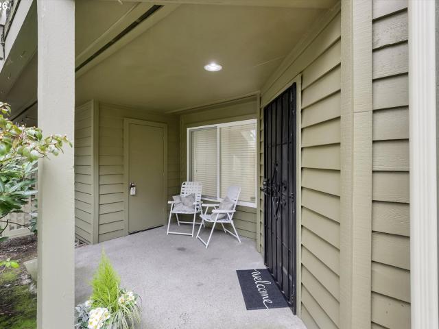 5063 Foothills Dr, Unit F, Lake Oswego, OR 97034 | MLS #211601