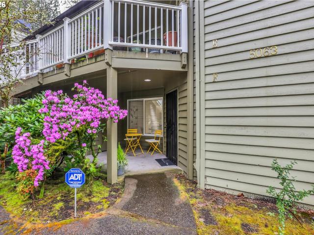 5063 sw foothills dr # f