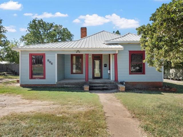 506 E Main St, Hamilton, TX 76531