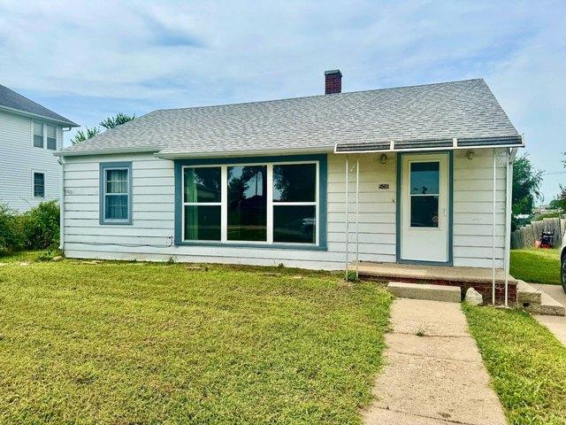 506 Oak St, Laurel, NE 68745