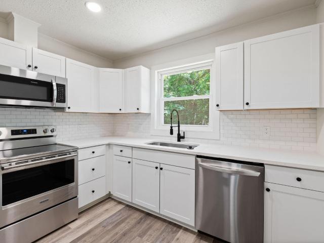 506 Old Whiskey Road N