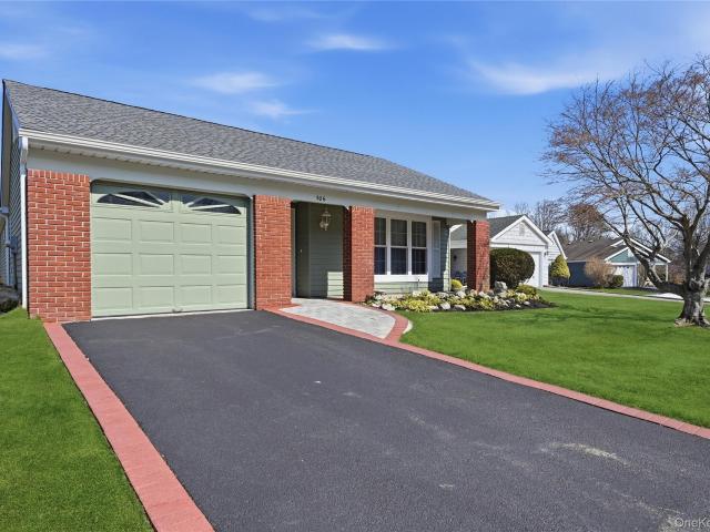 506 Lancaster Court