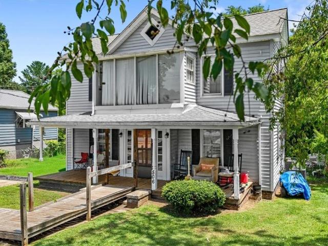 506 Moir Street
