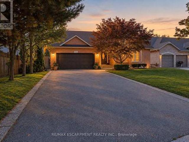 506 Regina Drive, Burlington, ON, L7S 1L6 house for sale | Listing ID W14028 | Royal LePage