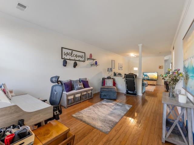 506 W Hampton Court