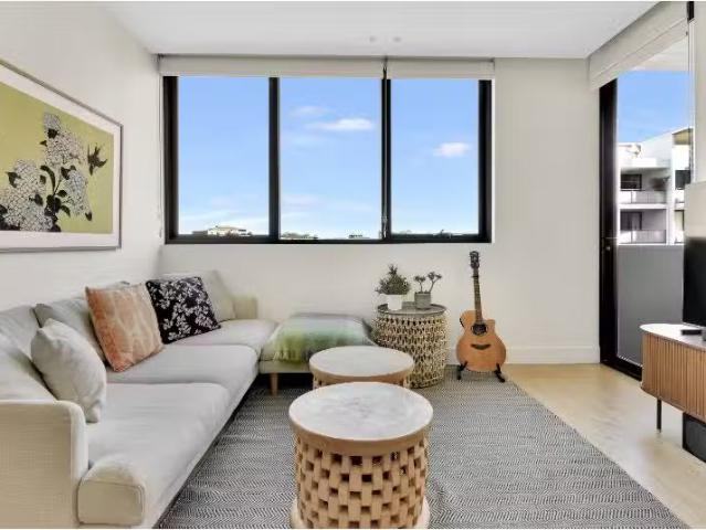507/72F Macdonald Street, ERSKINEVILLE Apartment for rent Lis.