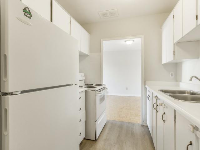 507 Balmoral Drive 1 Bedroom Apartment for Rent at 507 Balmoral Dr, Brampton, ON L6T 1W3 Avondale