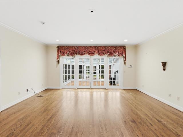 507 Glen Oaks Drive