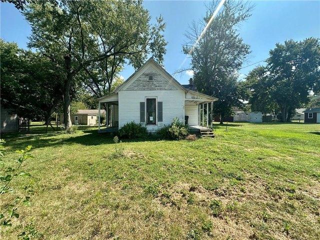 507 E Delaware Ave, Casey, IL 62420