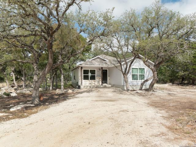 507 Oak Rdg Dr, 3 beds, 2 full baths