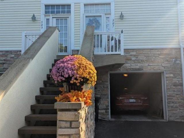 507 Mackinaw Trail