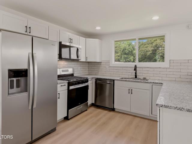 507 Pine Top St
