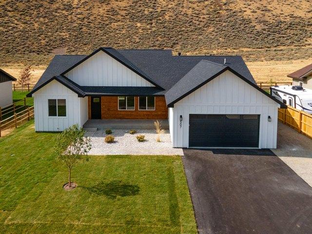 507 Rosewood Dr, Bellevue, ID 83313