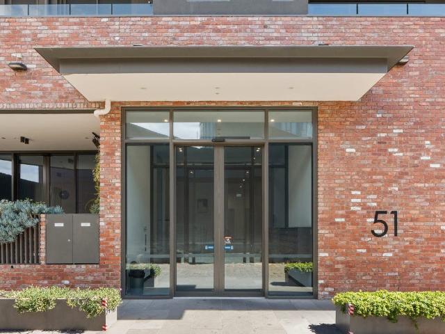 508/51 Thistlethwaite Street, South Melbourne