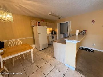 5080 Gautier Vancleave Road
