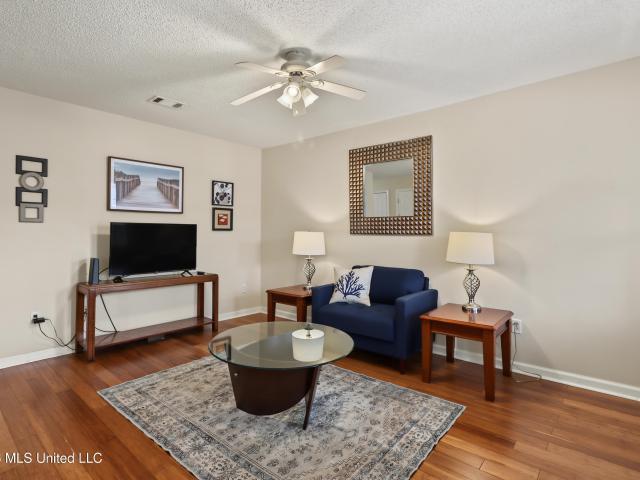 5080 Gautier Vancleave Road