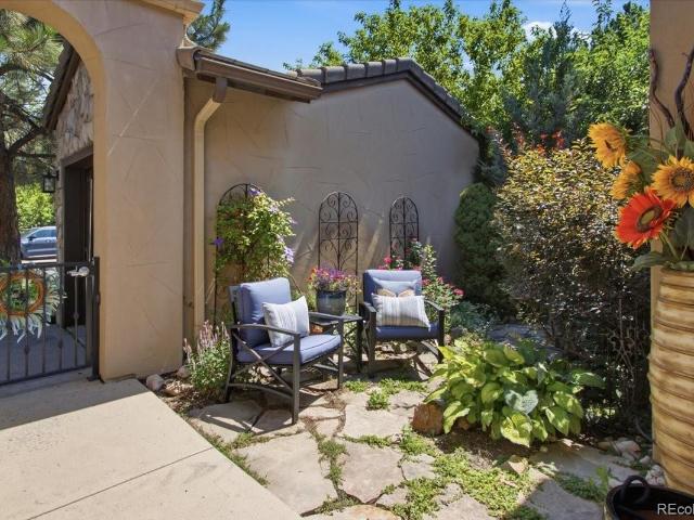 5083 Hidden Pond Place