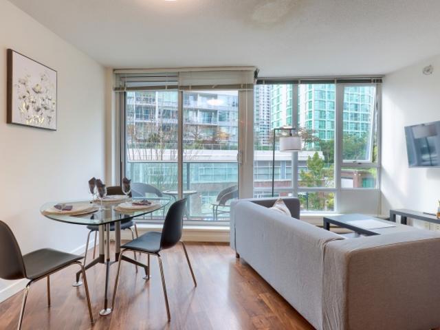 #508 233 Robson St