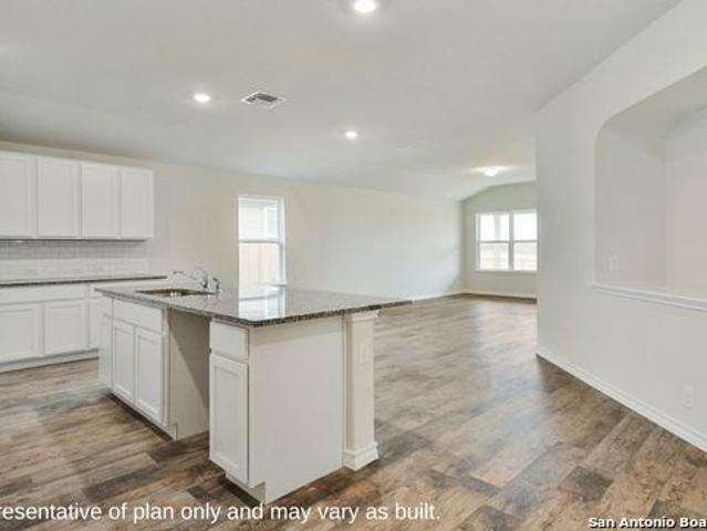 508 Avalon Banks
