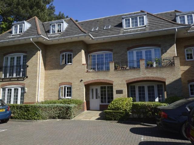 508 Holdenhurst Road, Bournemouth 2 bed apartment to rent £1,300 pcm £300 pw