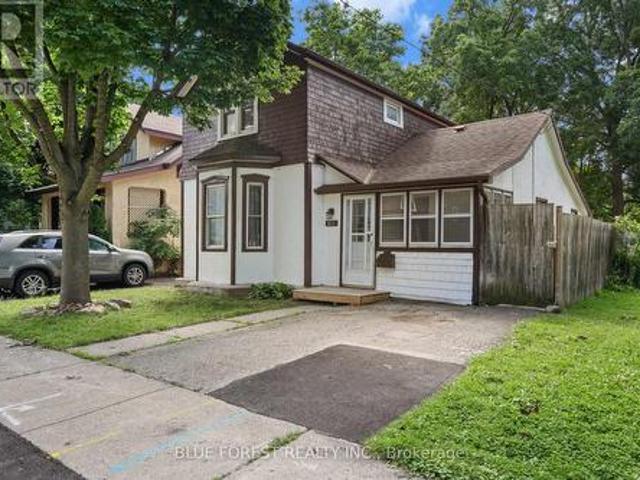 508 Hatch Street, Woodstock South, ON, N4S 1N5 house for sale | Listing ID X14023 | Royal LePage