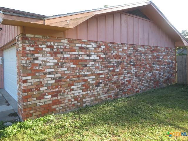 508 Wilson St, Edna, TX 77957 | MLS #597991