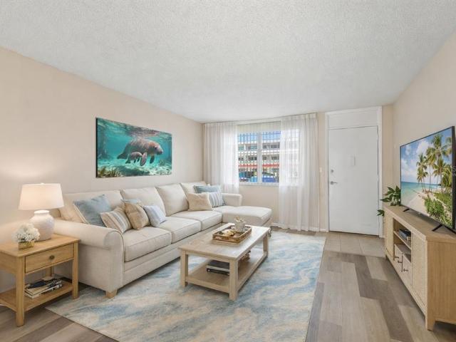 5095 Bay St NE, Unit 110, St. Petersburg, FL 33703 | MLS #TB8485