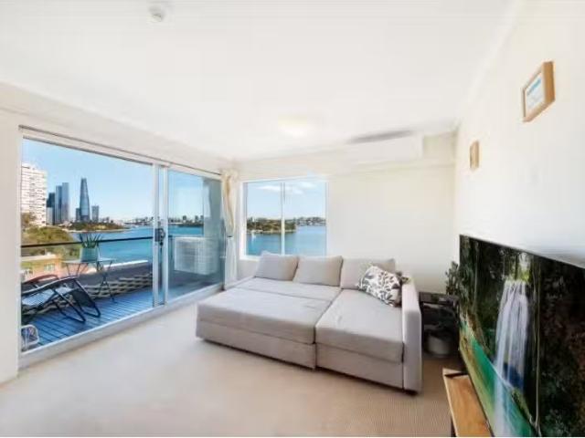 50/90 Blues Point Road, Mc Mahons Point Apartment for rent Li.