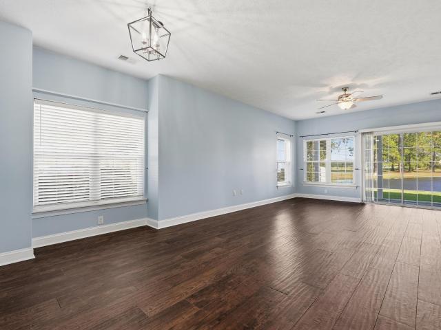 5090 Windsor Green Way 101