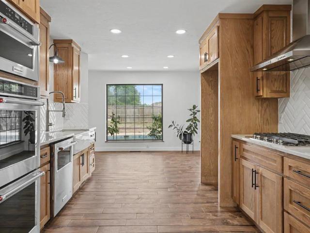 509 Golden Oaks Drive