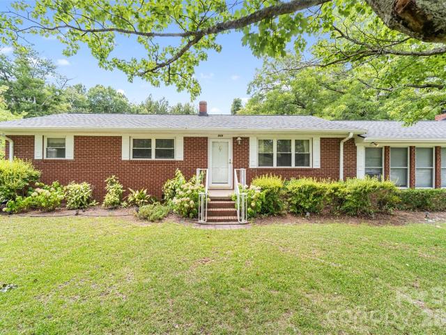 509 Lakeview Drive
