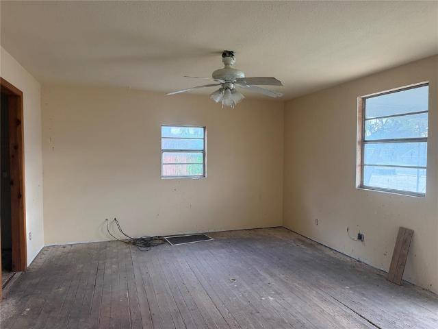 509 N 4th  I 40 Bl Street