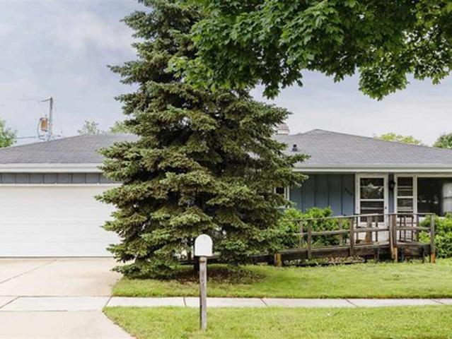 509 S Matthias St, Appleton, WI 54915