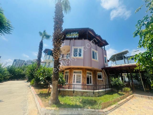 50. Yıl Atakent86 Kiralık Tribleks Villa Havuzlu
