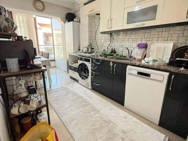 50 Yıl Mahallesi 2+1 90 M2 5 Katlının 5 Katı Kombi Petekli Asansörlü