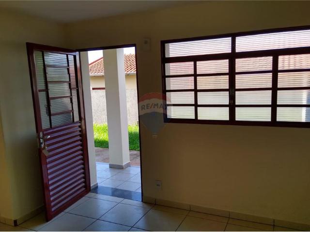 50 Área Útil Casa Alugar, 2 Dormitórios localizado em Jardim Éden, Nova Odessa, São Paulo, 13382 010 | Brasil