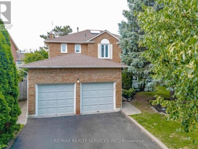 50 Barr Crescent, Brampton, ON, L6Z 3E4 house for sale | Listing ID W13758 | Royal LePage
