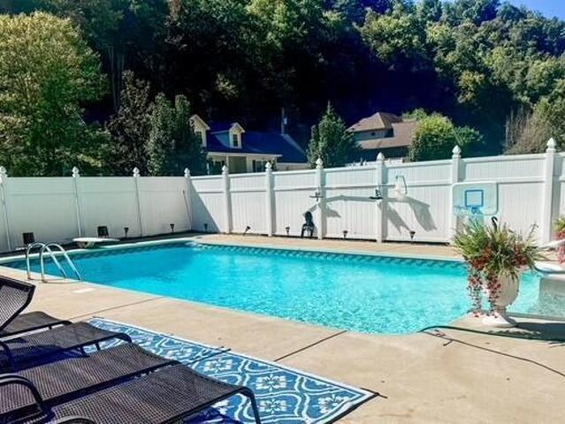 50 Cedar Trace Drive
