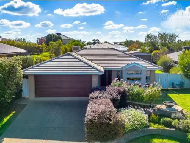 50 Franklin Drive, Estella House for rent Listed by Leasing M.