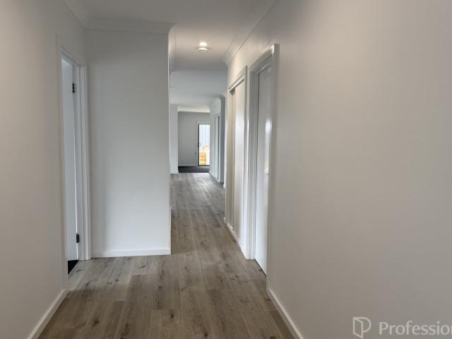 50 Kentia DriveForster NSW 2428, Australia