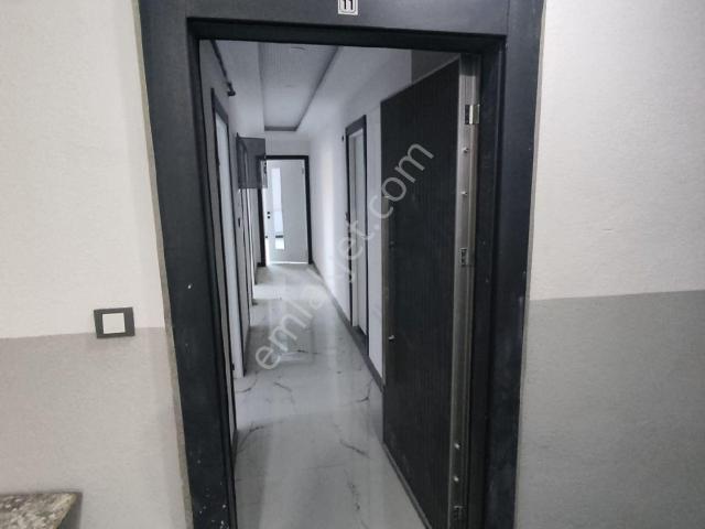 %50 Krediyle Arnavutköy Sitede Satılık 2+1 Ara Kat Daire