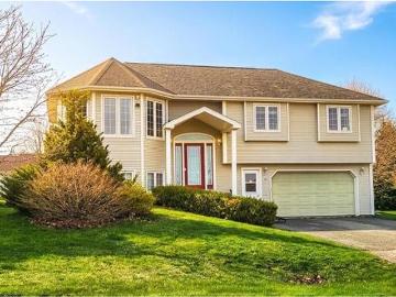 50 Liberty Crescent, Charlottetown, PE, C1E 1X7 house for sale | Listing ID 202610 | Royal LePage