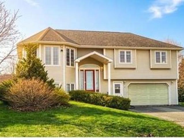 50 Liberty Crescent, Charlottetown, PE, C1E 1Y7 house for sale | Listing ID 202618 | Royal LePage