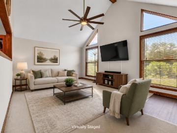 50 Lookout Ln