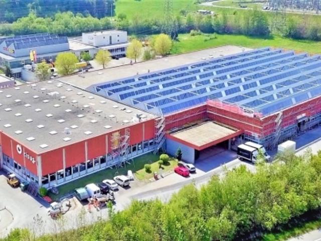 50 m² Lagerraum im ersten Stock – Zugang zum Güteraufzug – Bahnsteig verfügbar