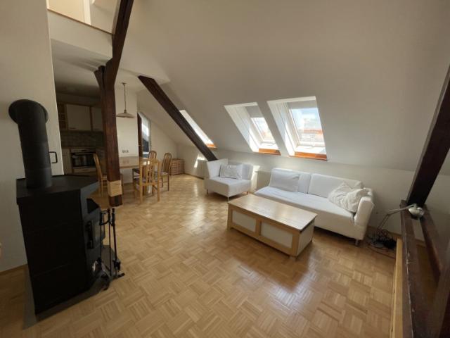 50 m² vollmöblierte DG Wohnung Nähe Innenstadt Wielandgasse